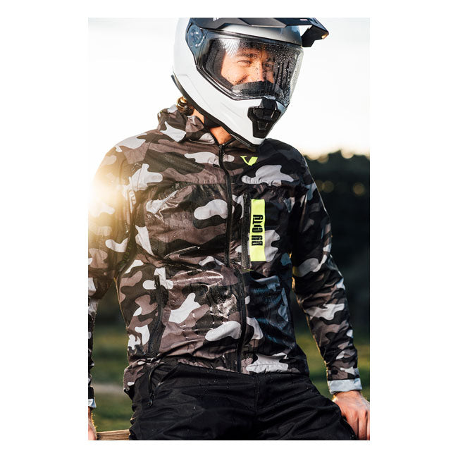 By City Militaire regenjas