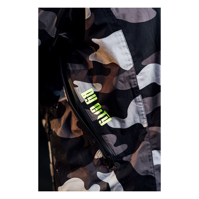 By City Militaire regenjas
