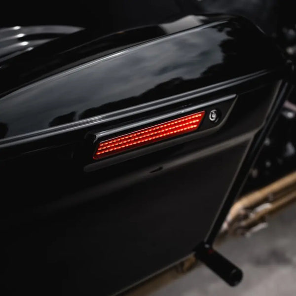 Custom Dynamics LED-verlichting met dubbele intensiteit voor zadeltasvergrendeling voor Harley